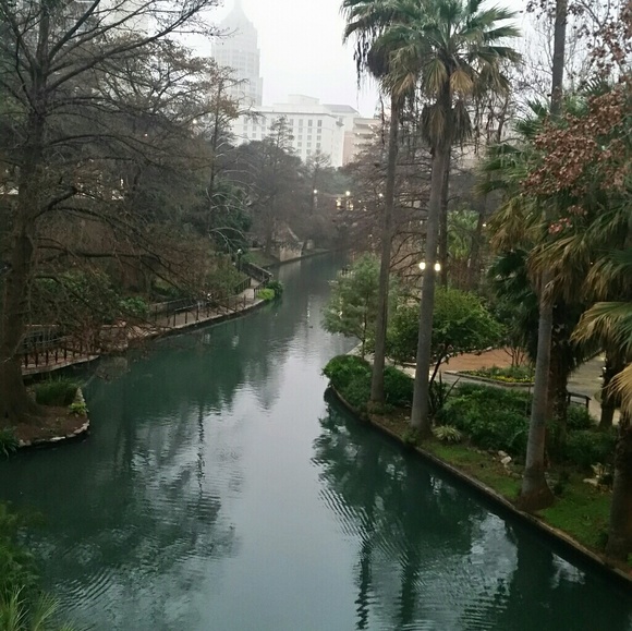 Meet your Posher, Sarah - Picture 1 of 1